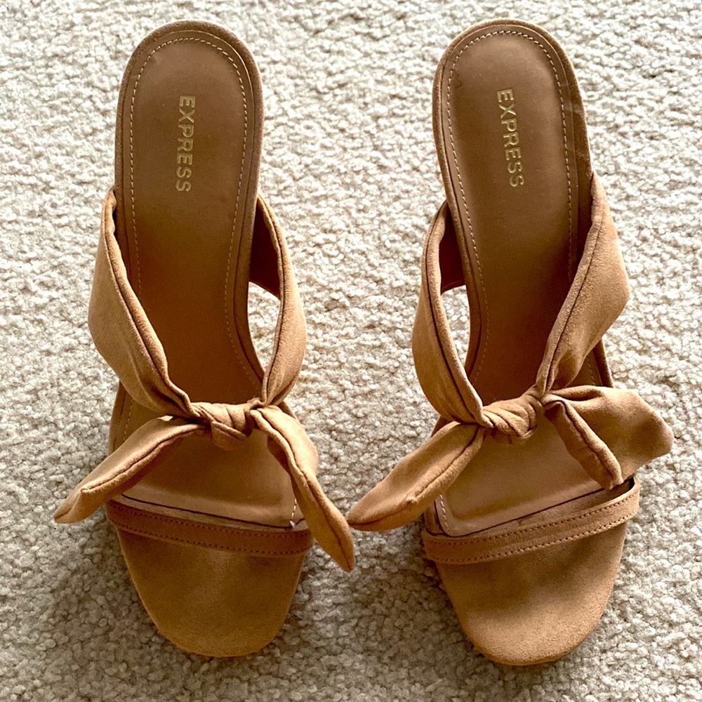 🟡 BOGO Express Sandals